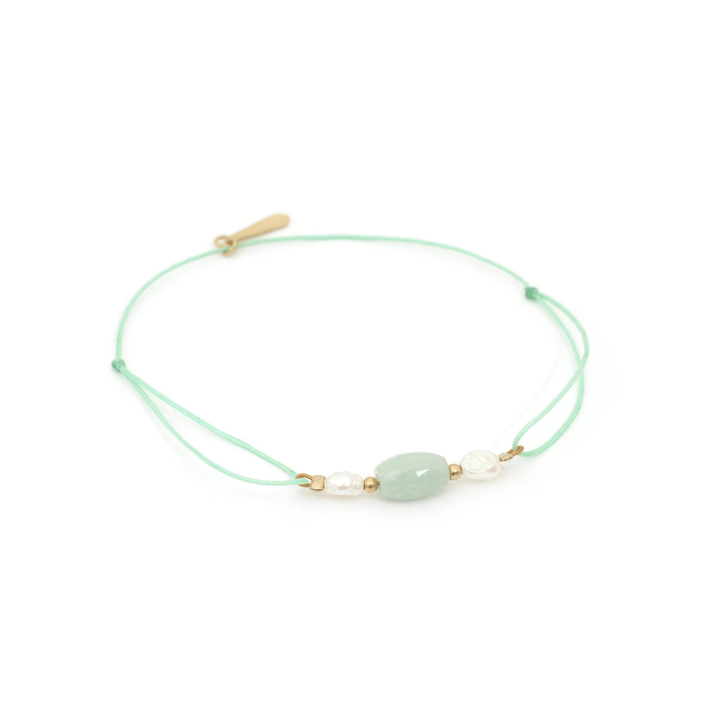 bracelet cordon perles blanches et jade verte claire