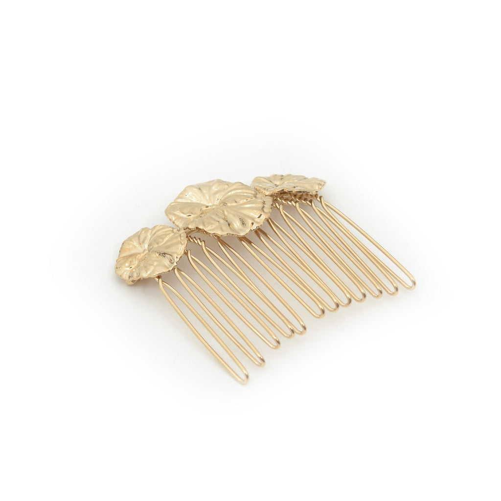 peigne fleurs triple azalée sur fond blanc